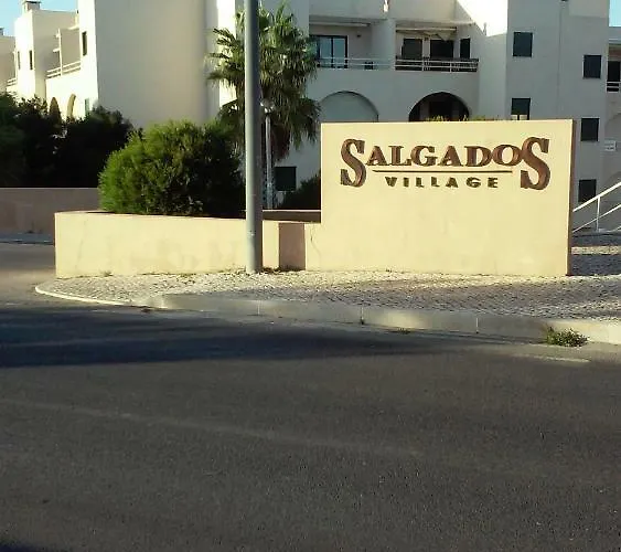 Salgados Village T1 公寓 *